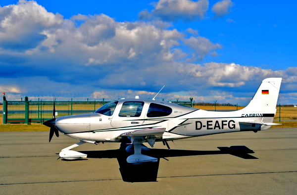 2018 Cirrus SR22-G6 Turbo - Carbon Edition with German registration D-EAFG. V1.3 - for Microsoft Flight Simulator