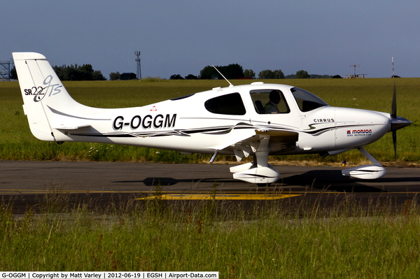 2005 Cirrus SR22-GTS Gen 2 with British registration G-OGGM. - for Microsoft Flight Simulator
