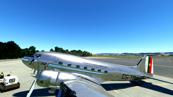 Douglas DC-3 TAP (Transportes Aéreos Portugueses) CS-TDA repaint - for Microsoft Flight Simulator
